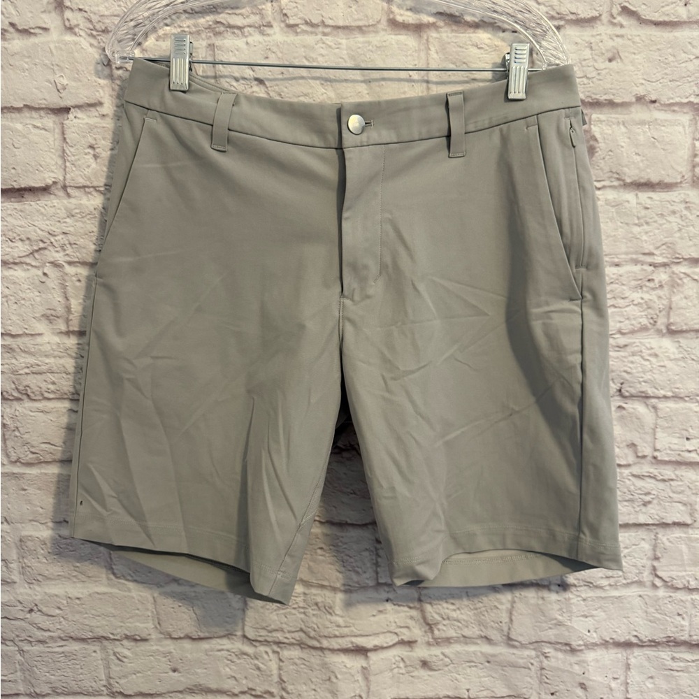 Lululemon men’s 31 Commission Classic-Fit Shorts 7" Warpstreme grey gray